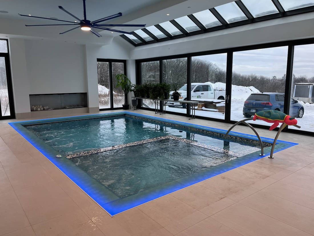CUSTOM GLASS FLOOR (GF22)
