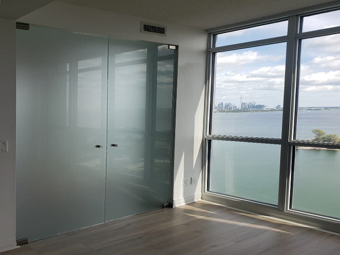 DECORATIVE GLASS DOOR (FRM-D37)