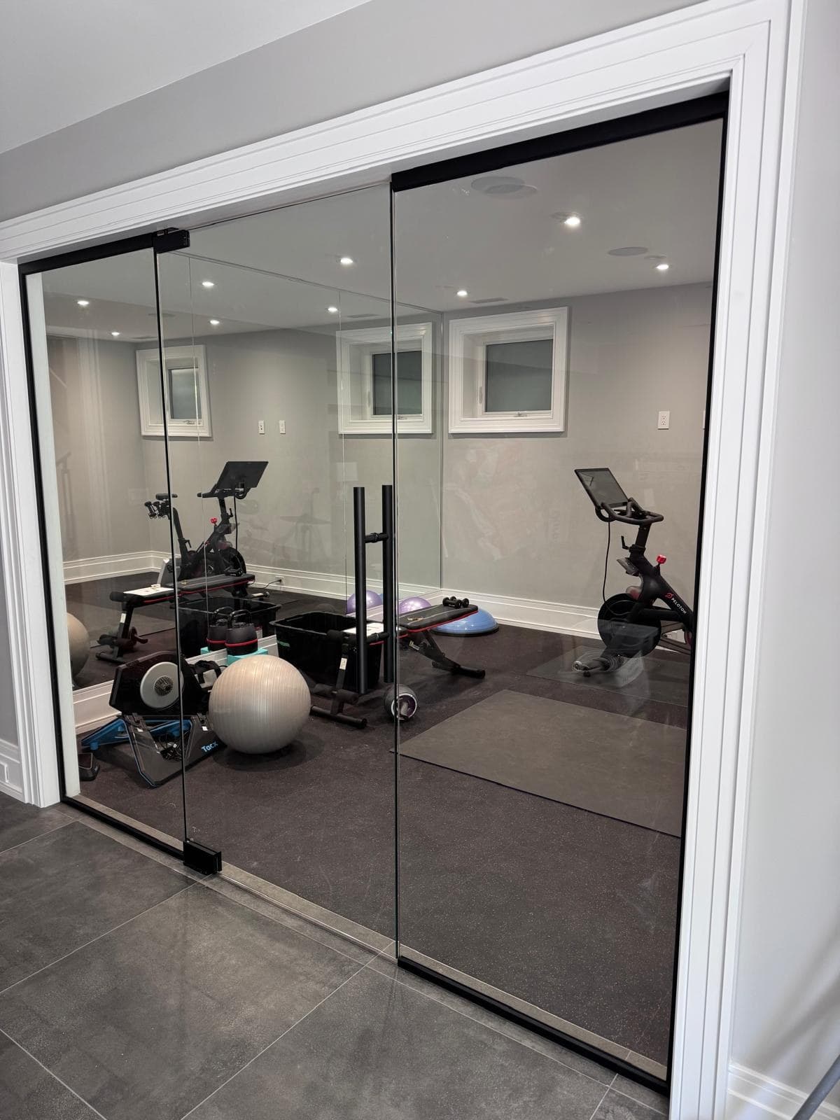 Glass Partition (GP3)