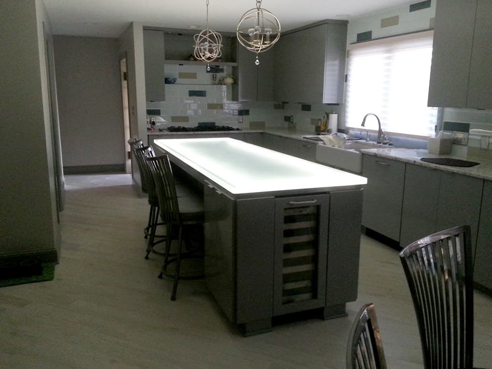 ISLAND GLASS COUNTERTOP (KI12)