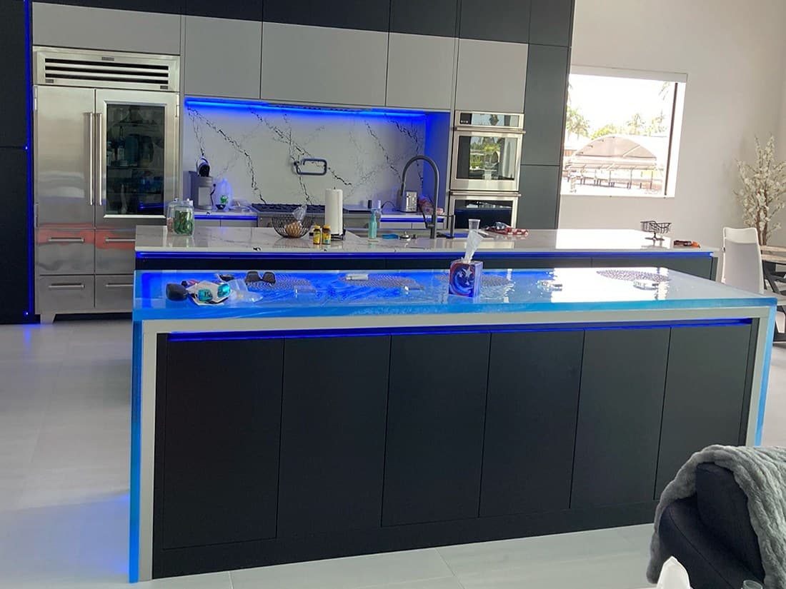 KITCHEN GLASS ISLAND (KI54)
