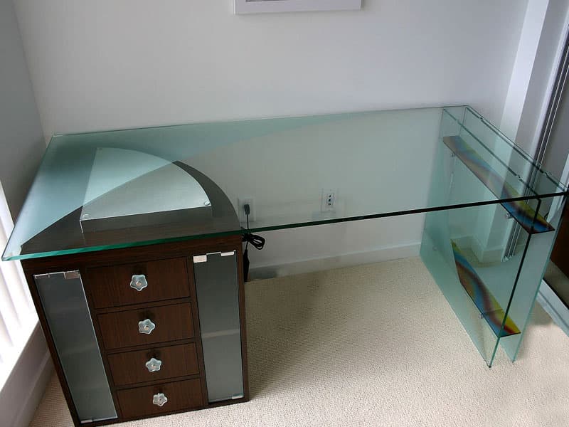 Custom Glass Desk (FRT39)