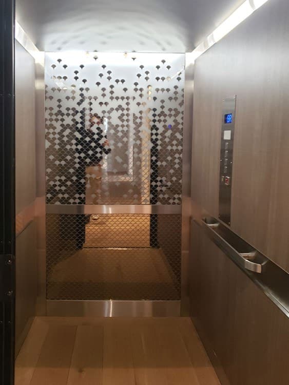 Digital Photo Printing on Laminated Glass (DP 5)