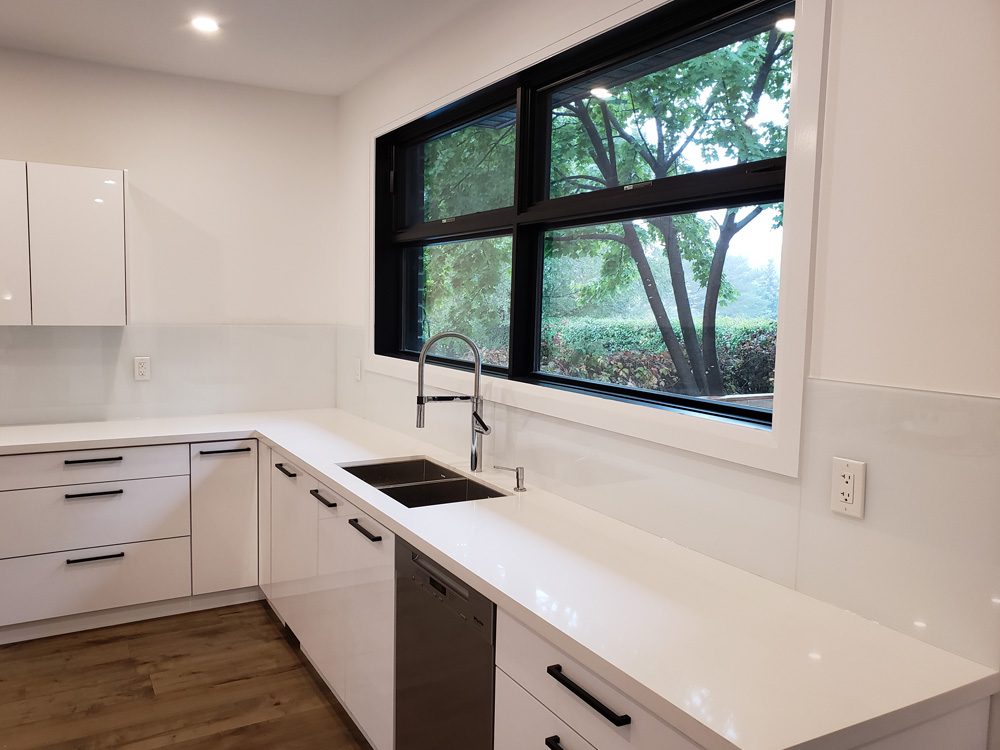glass backsplash
