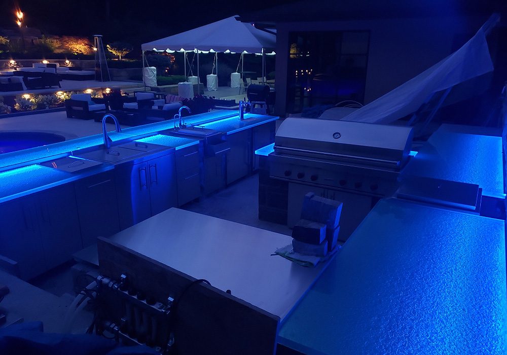 outdoor kitchen glass countertops