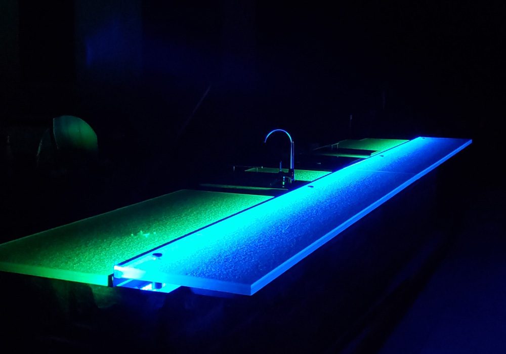 Glass bartop for outsidePeter Intraligi2