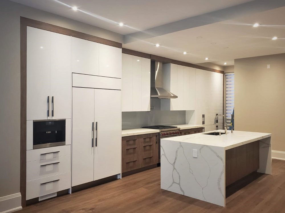 Kitchen glass backsplashAron D2