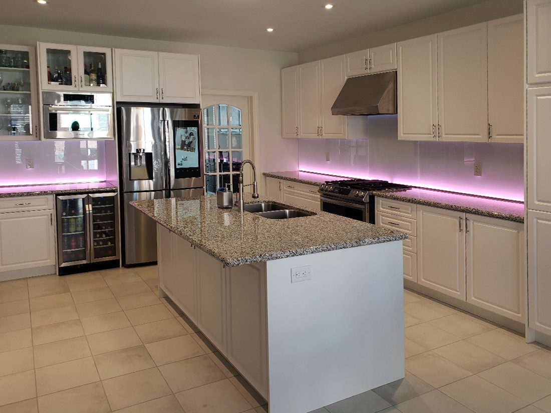 Glass backsplash Cecilia3