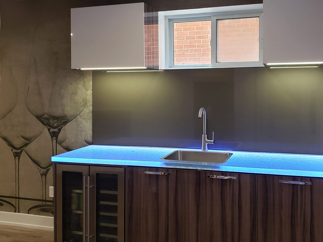 Counters with glass finish