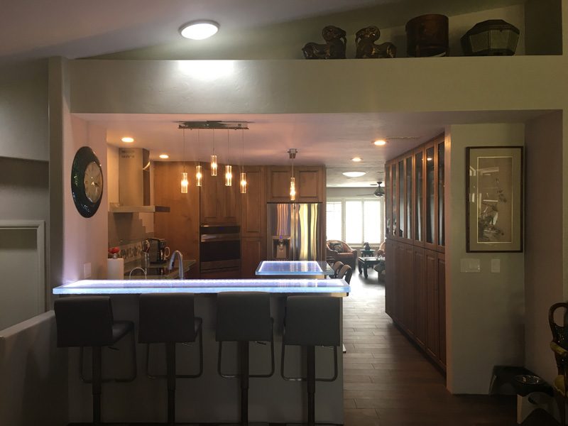 glass bartop (Mike Daniels)4